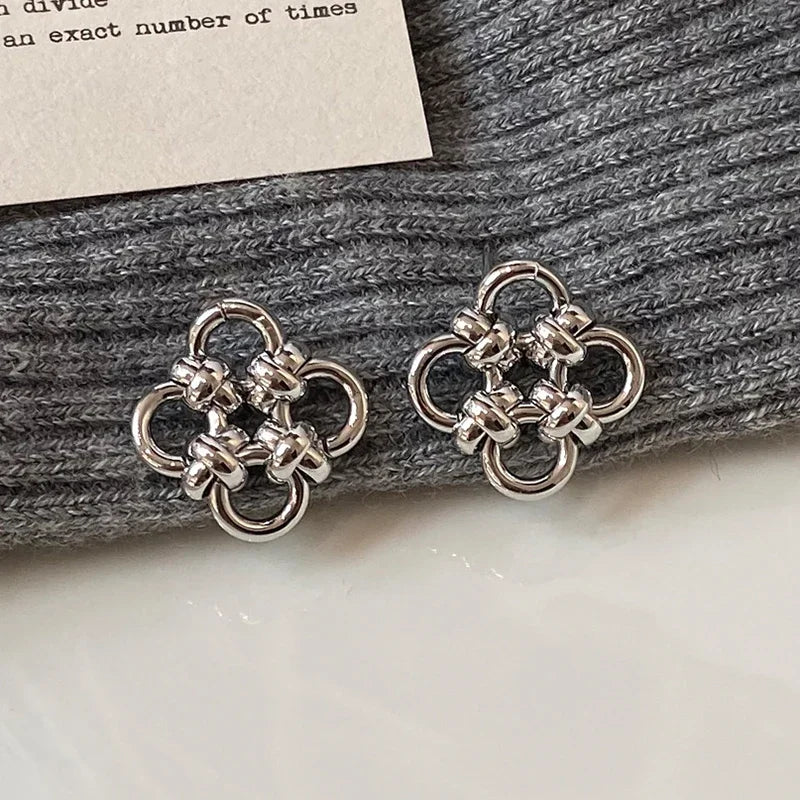 Elegant Gold Knot Earrings